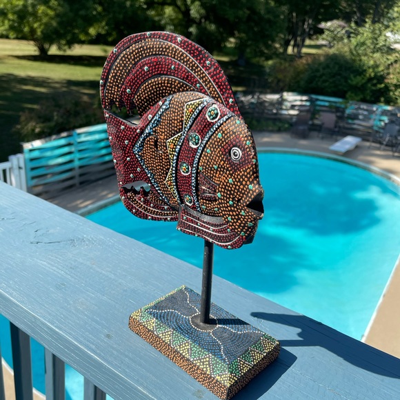 Angel Fish Statue FABULOUSLY colorful Rainbow Dot - Picture 11 of 12